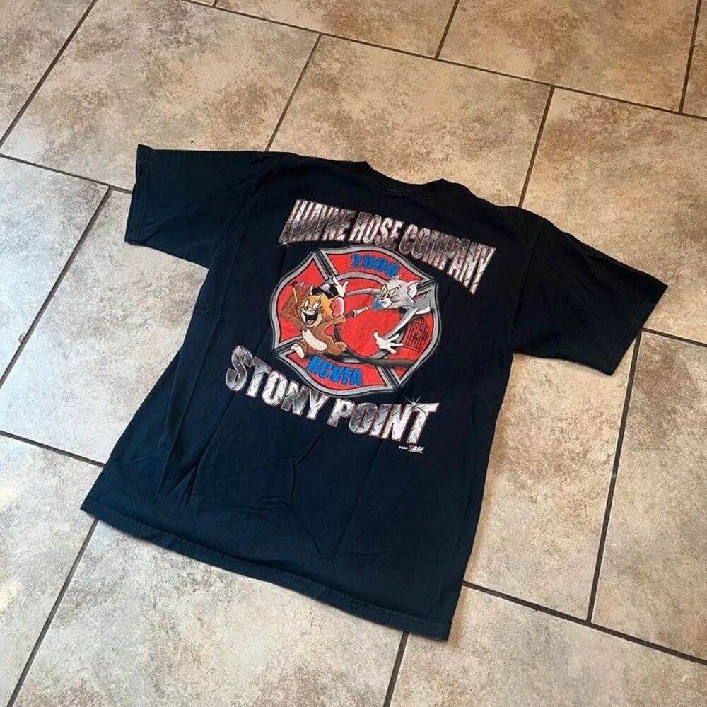 Vintage 2006 Wayne Hose Co Firefighter Tom and Jerry Shirt Large